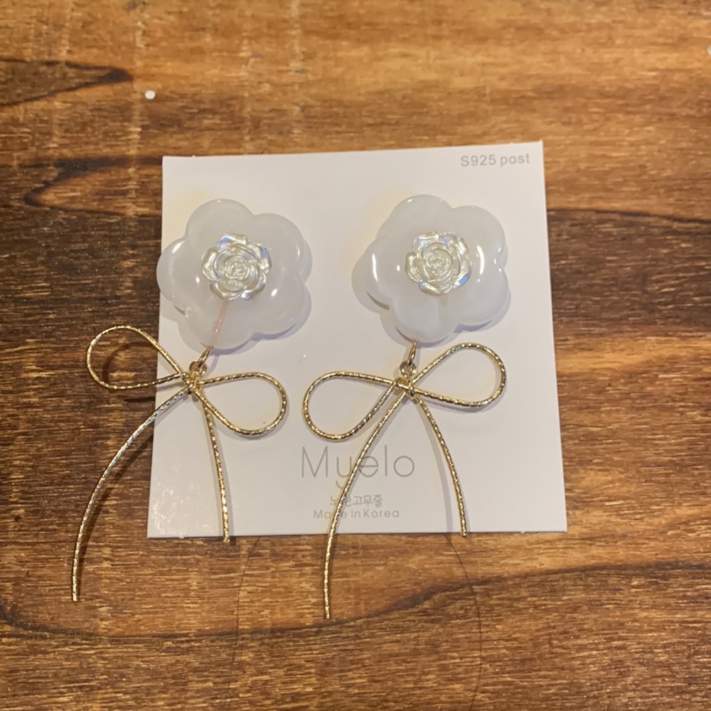 Flower earrings